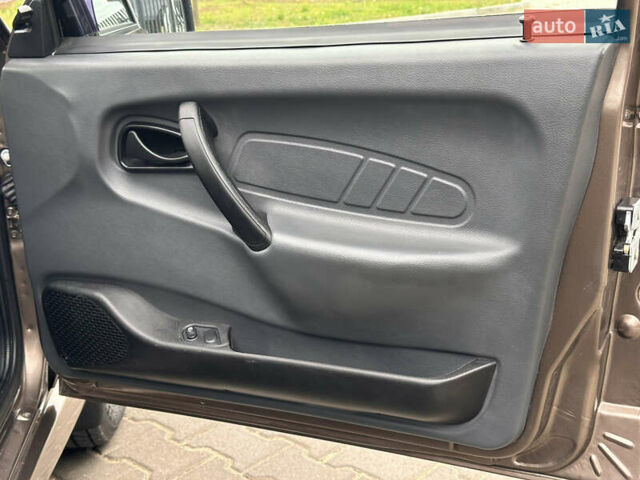 ВАЗ 2115 Самара 2008 у Умани на Automoto.ua Коричневий ВАЗ 2115 Самара, об'ємом двигуна 1.6 л та пробігом 44 тис. км за 4000 $, фото 23 на Automoto.ua