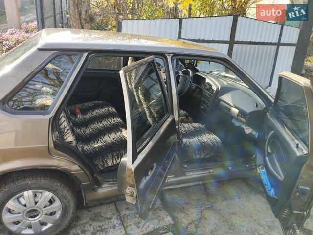 Коричневий ВАЗ 2115 Самара, об'ємом двигуна 1.6 л та пробігом 210 тис. км за 1800 $, фото 2 на Automoto.ua