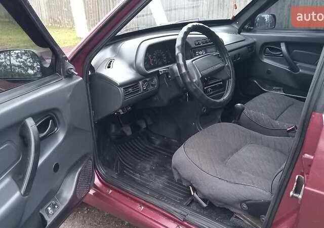 Червоний ВАЗ 2115 Самара, об'ємом двигуна 1.5 л та пробігом 200 тис. км за 1199 $, фото 7 на Automoto.ua