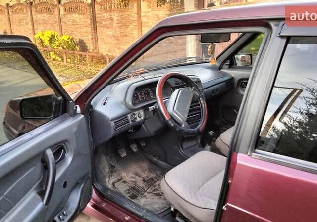 Красный ВАЗ 2115 Самара, объемом двигателя 1.5 л и пробегом 61 тыс. км за 2800 $, фото 2 на Automoto.ua