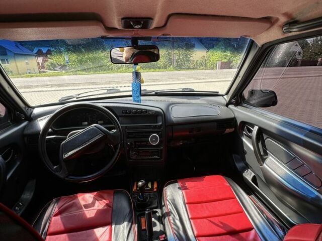 Красный ВАЗ 2115 Самара, объемом двигателя 1.5 л и пробегом 243 тыс. км за 1650 $, фото 5 на Automoto.ua