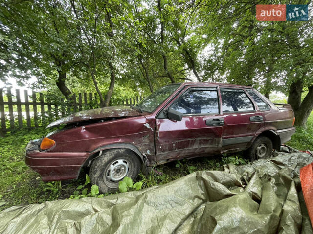 Красный ВАЗ 2115 Самара, объемом двигателя 1.5 л и пробегом 200 тыс. км за 750 $, фото 2 на Automoto.ua
