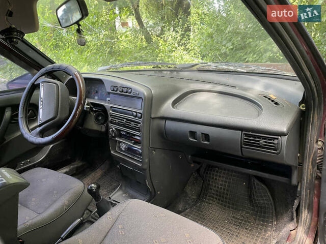 Красный ВАЗ 2115 Самара, объемом двигателя 1.5 л и пробегом 200 тыс. км за 750 $, фото 10 на Automoto.ua