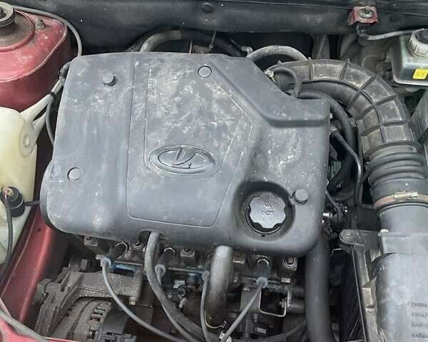 Красный ВАЗ 2115 Самара, объемом двигателя 1.6 л и пробегом 690 тыс. км за 2000 $, фото 2 на Automoto.ua