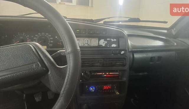 Красный ВАЗ 2115 Самара, объемом двигателя 1.6 л и пробегом 200 тыс. км за 2200 $, фото 9 на Automoto.ua