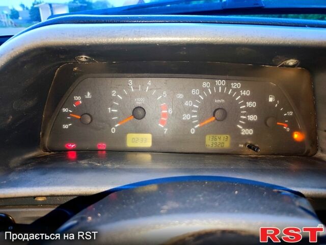 Красный ВАЗ 2115 Самара, объемом двигателя 1.6 л и пробегом 136 тыс. км за 1300 $, фото 5 на Automoto.ua