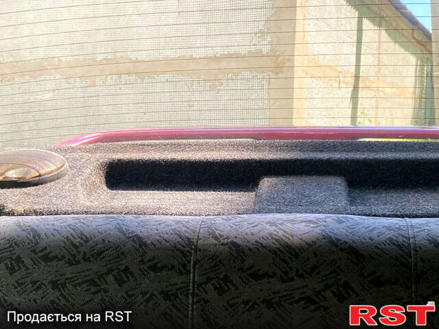 Красный ВАЗ 2115 Самара, объемом двигателя 1.6 л и пробегом 208 тыс. км за 2400 $, фото 9 на Automoto.ua