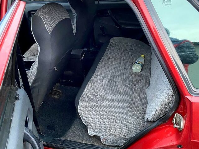 Красный ВАЗ 2115 Самара, объемом двигателя 1.6 л и пробегом 329 тыс. км за 1800 $, фото 7 на Automoto.ua