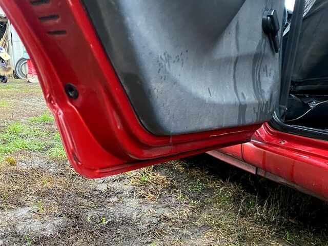 Красный ВАЗ 2115 Самара, объемом двигателя 1.6 л и пробегом 329 тыс. км за 1800 $, фото 8 на Automoto.ua