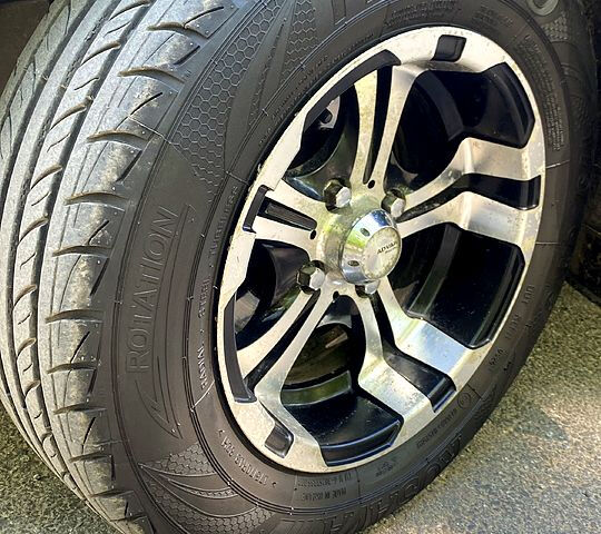 Красный ВАЗ 2115 Самара, объемом двигателя 1.6 л и пробегом 208 тыс. км за 2400 $, фото 7 на Automoto.ua