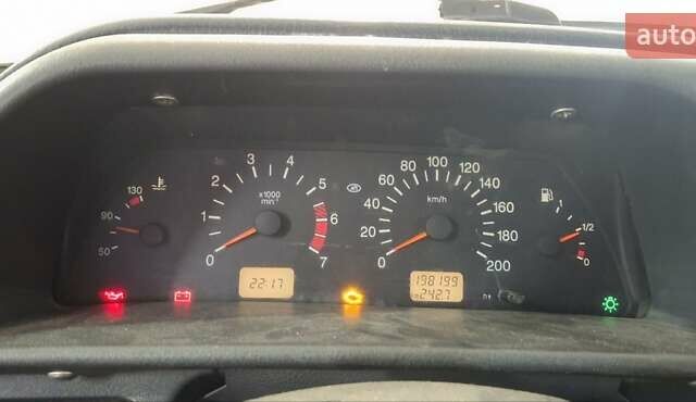 Красный ВАЗ 2115 Самара, объемом двигателя 1.6 л и пробегом 200 тыс. км за 2200 $, фото 4 на Automoto.ua