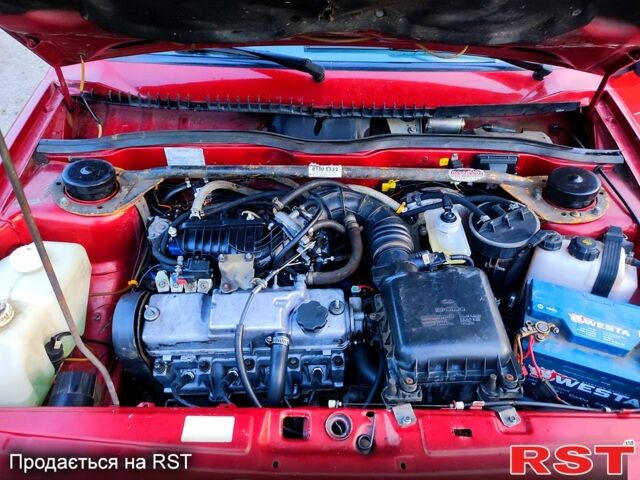 Красный ВАЗ 2115 Самара, объемом двигателя 1.6 л и пробегом 136 тыс. км за 1300 $, фото 4 на Automoto.ua