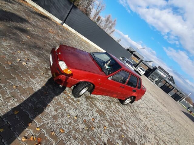 Червоний ВАЗ 2115 Самара, об'ємом двигуна 1.6 л та пробігом 200 тис. км за 850 $, фото 1 на Automoto.ua