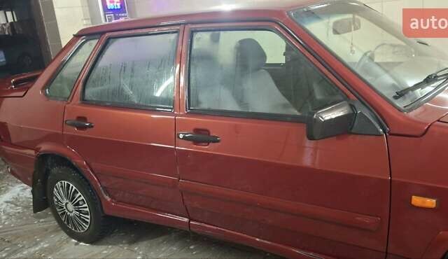 Красный ВАЗ 2115 Самара, объемом двигателя 1.6 л и пробегом 200 тыс. км за 2200 $, фото 1 на Automoto.ua