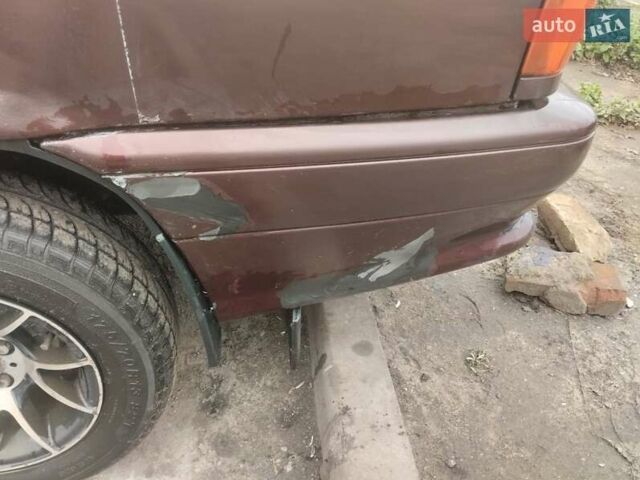 Красный ВАЗ 2115 Самара, объемом двигателя 1 л и пробегом 212 тыс. км за 1700 $, фото 2 на Automoto.ua