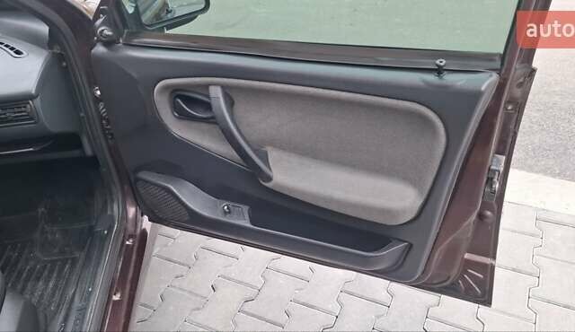 Червоний ВАЗ 2115 Самара, об'ємом двигуна 1.6 л та пробігом 188 тис. км за 2700 $, фото 24 на Automoto.ua