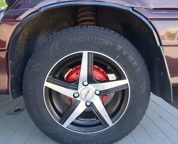 Красный ВАЗ 2115 Самара, объемом двигателя 1.6 л и пробегом 155 тыс. км за 2250 $, фото 26 на Automoto.ua