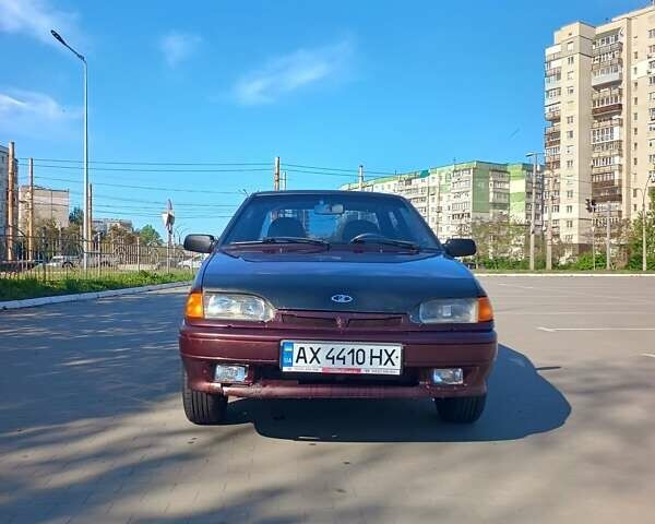 Красный ВАЗ 2115 Самара, объемом двигателя 1.6 л и пробегом 155 тыс. км за 2250 $, фото 2 на Automoto.ua