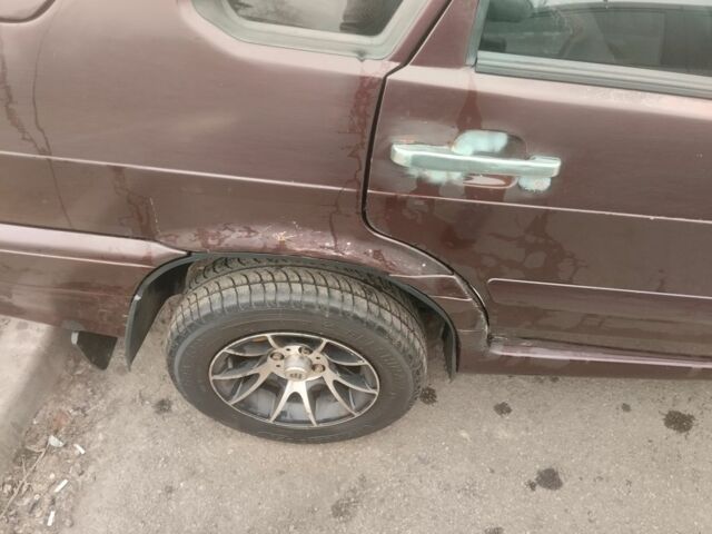 Червоний ВАЗ 2115 Самара, об'ємом двигуна 1 л та пробігом 212 тис. км за 1700 $, фото 6 на Automoto.ua