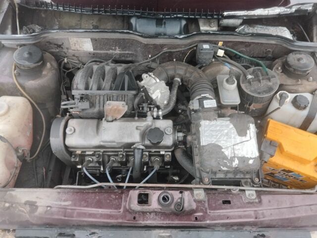 Червоний ВАЗ 2115 Самара, об'ємом двигуна 1 л та пробігом 212 тис. км за 1700 $, фото 1 на Automoto.ua