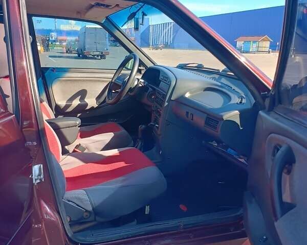 Красный ВАЗ 2115 Самара, объемом двигателя 1.6 л и пробегом 155 тыс. км за 2250 $, фото 10 на Automoto.ua