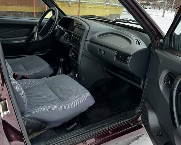 Красный ВАЗ 2115 Самара, объемом двигателя 1.6 л и пробегом 137 тыс. км за 2499 $, фото 8 на Automoto.ua