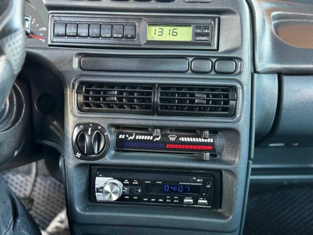 Красный ВАЗ 2115 Самара, объемом двигателя 1.6 л и пробегом 160 тыс. км за 3599 $, фото 10 на Automoto.ua