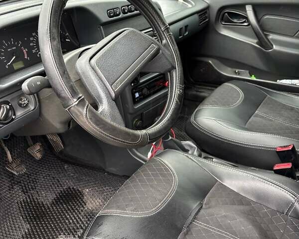 Красный ВАЗ 2115 Самара, объемом двигателя 1.6 л и пробегом 92 тыс. км за 2500 $, фото 5 на Automoto.ua