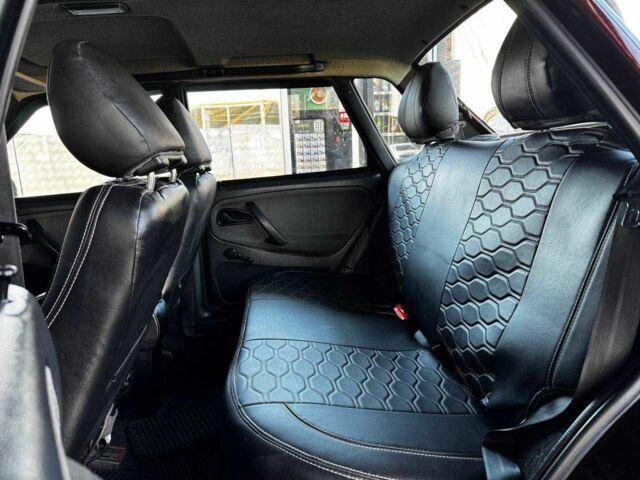 Красный ВАЗ 2115 Самара, объемом двигателя 1.6 л и пробегом 160 тыс. км за 3599 $, фото 8 на Automoto.ua