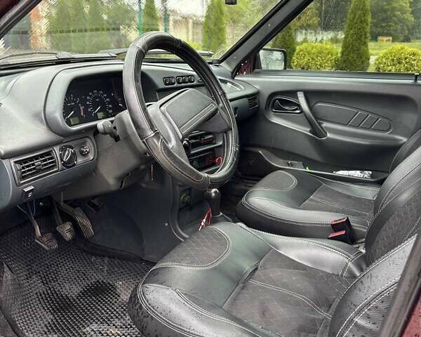 Красный ВАЗ 2115 Самара, объемом двигателя 1.6 л и пробегом 92 тыс. км за 3000 $, фото 6 на Automoto.ua