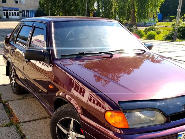 Красный ВАЗ 2115 Самара, объемом двигателя 1.6 л и пробегом 150 тыс. км за 2800 $, фото 1 на Automoto.ua