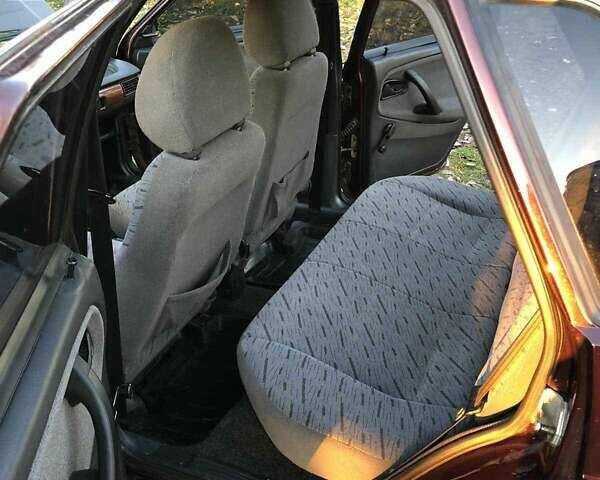 Червоний ВАЗ 2115 Самара, об'ємом двигуна 1.6 л та пробігом 130 тис. км за 2800 $, фото 7 на Automoto.ua