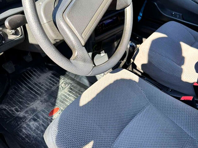 Красный ВАЗ 2115 Самара, объемом двигателя 1.6 л и пробегом 150 тыс. км за 2800 $, фото 6 на Automoto.ua