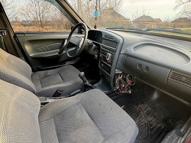 Красный ВАЗ 2115 Самара, объемом двигателя 1.6 л и пробегом 76 тыс. км за 1650 $, фото 11 на Automoto.ua