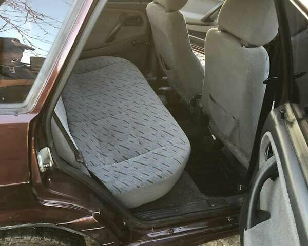 Червоний ВАЗ 2115 Самара, об'ємом двигуна 1.6 л та пробігом 130 тис. км за 2800 $, фото 5 на Automoto.ua