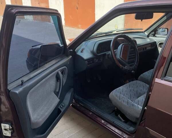 Красный ВАЗ 2115 Самара, объемом двигателя 1.6 л и пробегом 128 тыс. км за 2800 $, фото 1 на Automoto.ua
