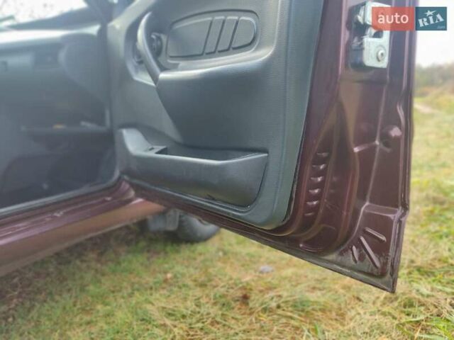 Красный ВАЗ 2115 Самара, объемом двигателя 1.6 л и пробегом 100 тыс. км за 2600 $, фото 10 на Automoto.ua