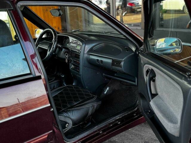 Красный ВАЗ 2115 Самара, объемом двигателя 1.6 л и пробегом 160 тыс. км за 3599 $, фото 15 на Automoto.ua