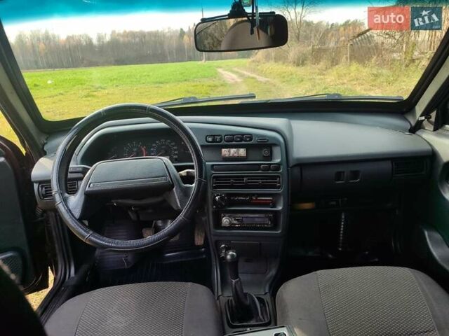 Красный ВАЗ 2115 Самара, объемом двигателя 1.6 л и пробегом 100 тыс. км за 2600 $, фото 9 на Automoto.ua