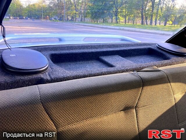 ВАЗ 2115 Самара, объемом двигателя 1.5 л и пробегом 275 тыс. км за 1800 $, фото 4 на Automoto.ua