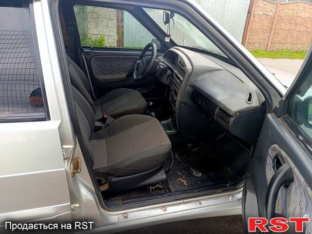 ВАЗ 2115 Самара, объемом двигателя 1.6 л и пробегом 245 тыс. км за 1300 $, фото 5 на Automoto.ua