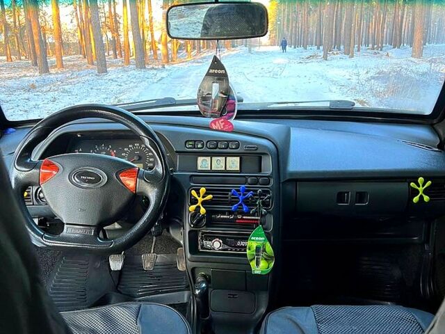 ВАЗ 2115 Самара, объемом двигателя 16 л и пробегом 178 тыс. км за 1750 $, фото 7 на Automoto.ua