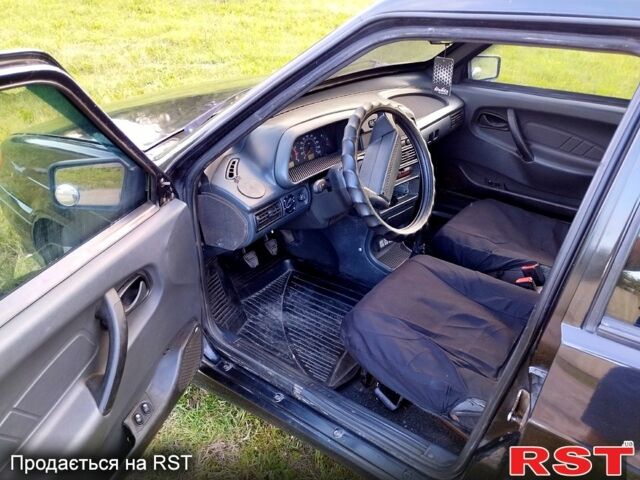ВАЗ 2115 Самара, объемом двигателя 1.6 л и пробегом 220 тыс. км за 1300 $, фото 4 на Automoto.ua
