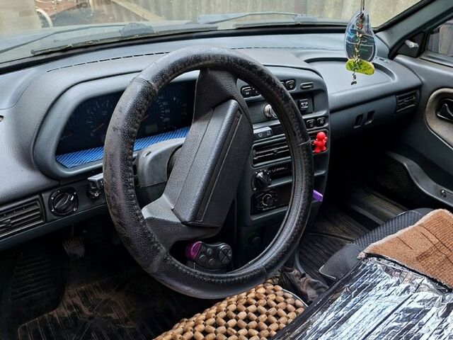 ВАЗ 2115 Самара, об'ємом двигуна 1.6 л та пробігом 300 тис. км за 2000 $, фото 1 на Automoto.ua