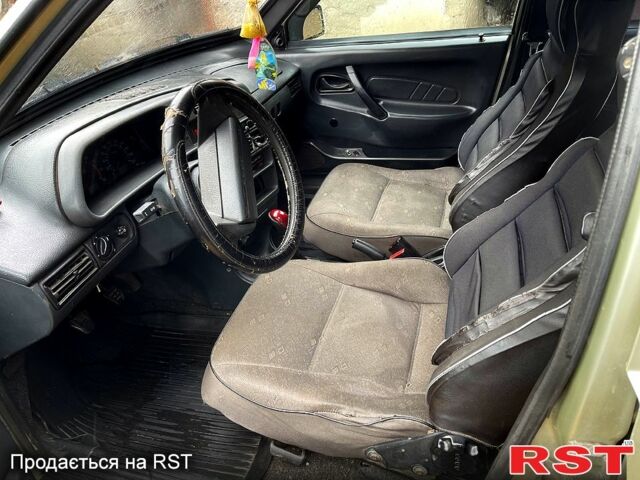 Жовтий ВАЗ 2115 Самара, об'ємом двигуна 1.5 л та пробігом 200 тис. км за 1100 $, фото 6 на Automoto.ua