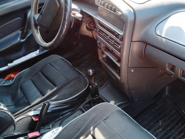 Серый ВАЗ 2115 Самара, объемом двигателя 1.5 л и пробегом 340 тыс. км за 1700 $, фото 3 на Automoto.ua