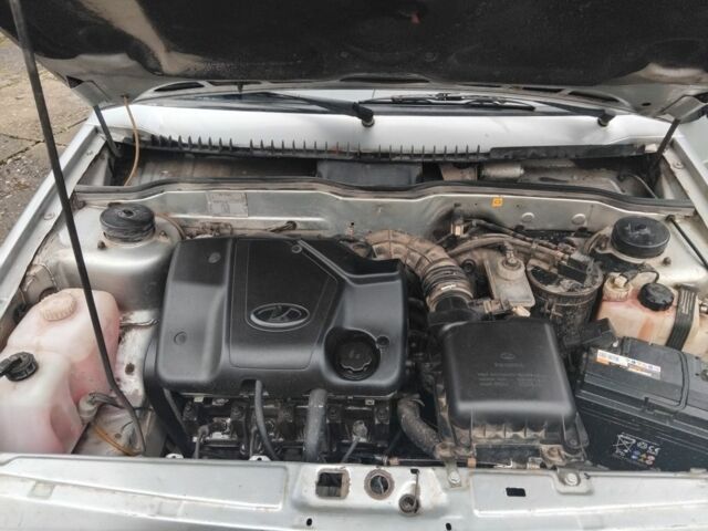 Серый ВАЗ 2115 Самара, объемом двигателя 1.6 л и пробегом 190 тыс. км за 1100 $, фото 5 на Automoto.ua