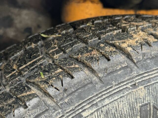 Серый ВАЗ 2115 Самара, объемом двигателя 1.5 л и пробегом 500 тыс. км за 800 $, фото 9 на Automoto.ua