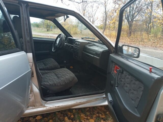 Сірий ВАЗ 2115 Самара, об'ємом двигуна 1.5 л та пробігом 299 тис. км за 979 $, фото 11 на Automoto.ua