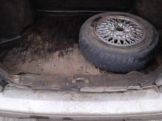 Сірий ВАЗ 2115 Самара, об'ємом двигуна 1.5 л та пробігом 300 тис. км за 357 $, фото 6 на Automoto.ua